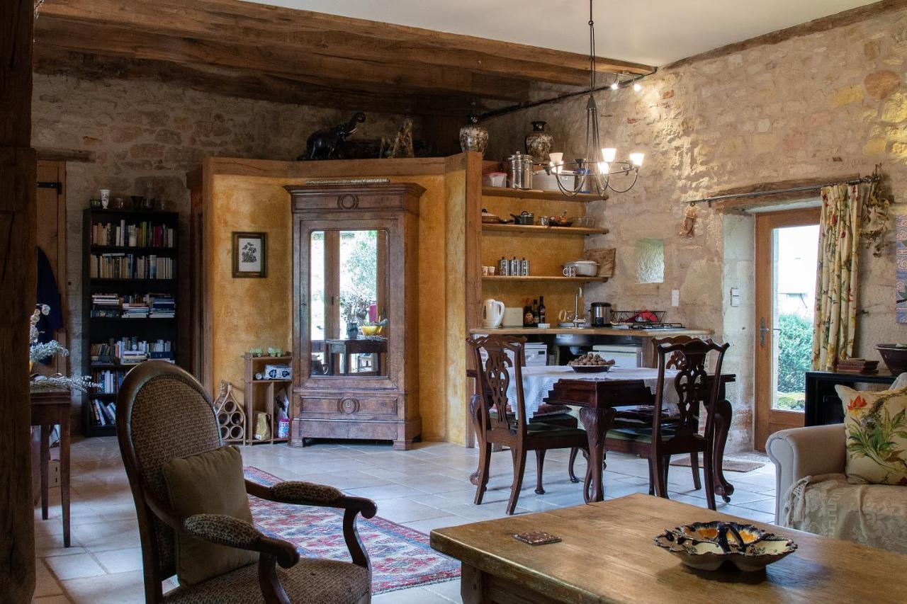 Villa Le Bourmier Anlhiac Near Excideuil Esterno foto