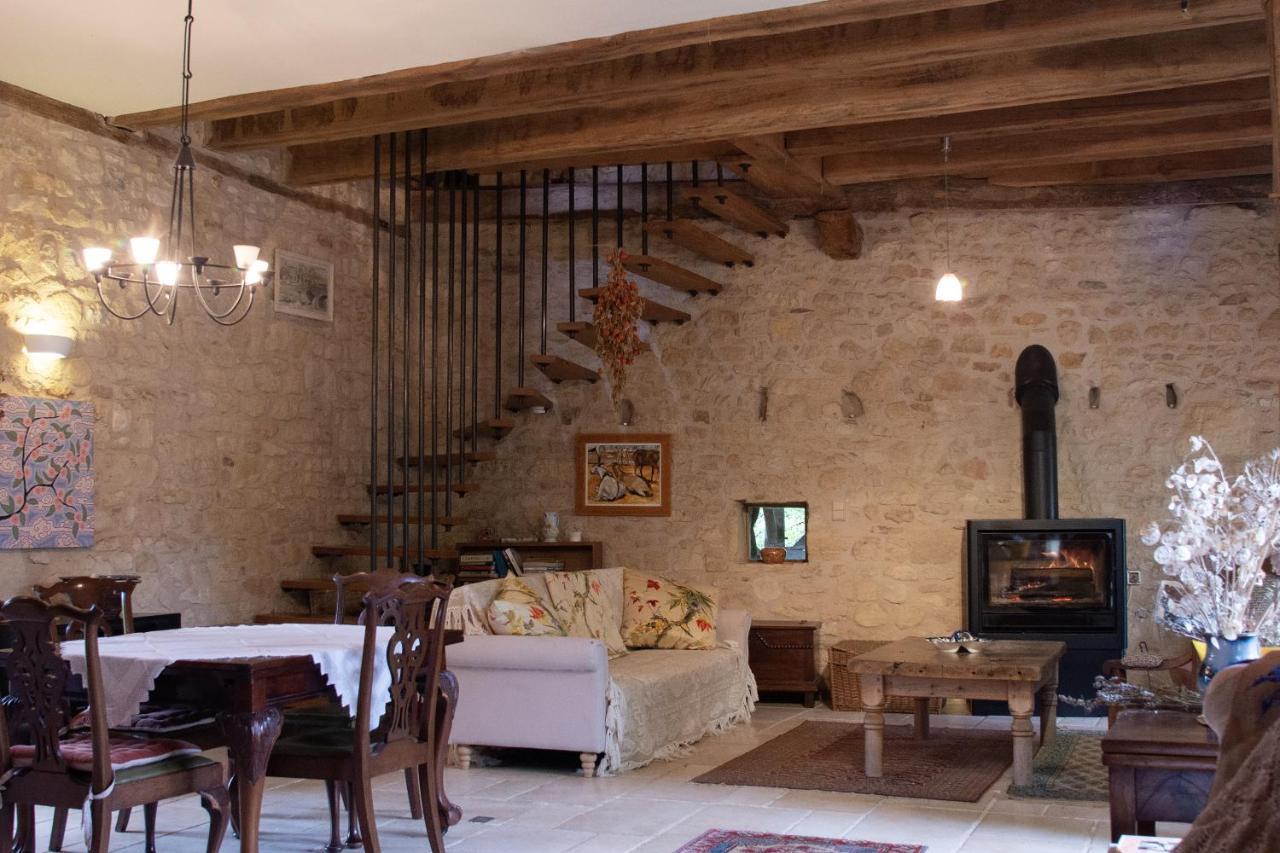 Villa Le Bourmier Anlhiac Near Excideuil Esterno foto